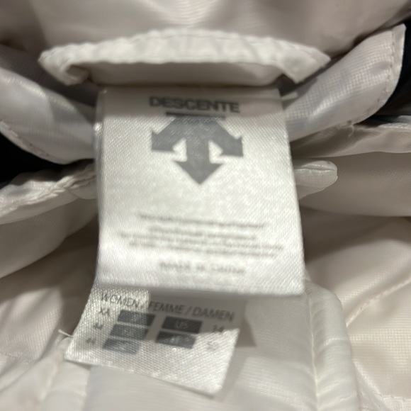 ❄️💟Descente Hooded Down White Parka Women’s size 14 Gently used, so cute! - Picture 6 of 11